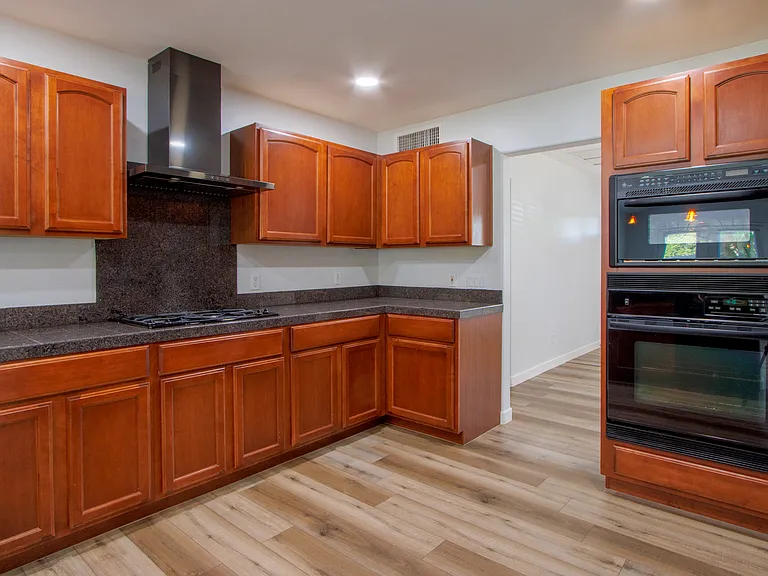 1415 S Oakley Pl — Photo 11
