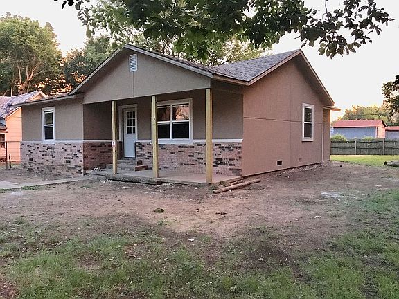 4th image of 25 W Kiowa Ave