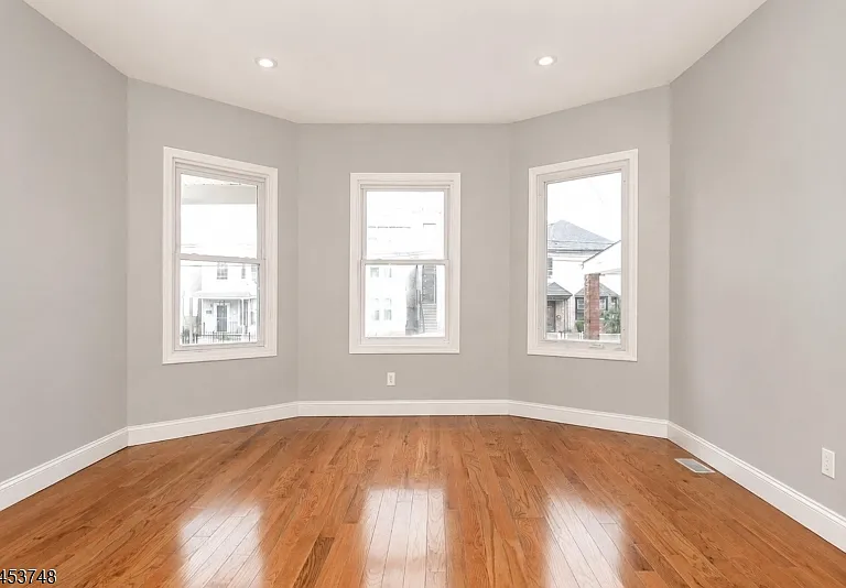 734 Summer Ave #1 — Photo 8