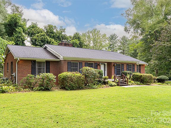 3rd image of 106 Yardley Ct