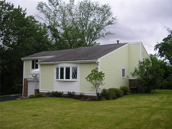 3rd image of 700 Lafayette Dr