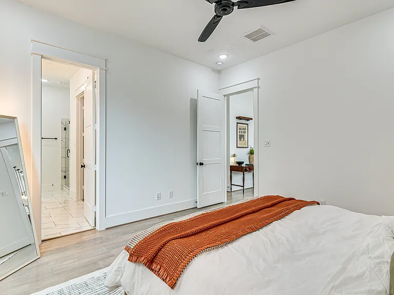 1503 Egypt St — Photo 14