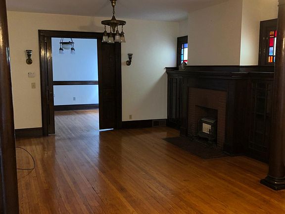 2nd image of 803 Ashland Ave