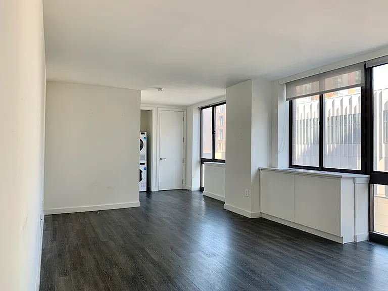 520 W 43rd St #14C — Photo 9