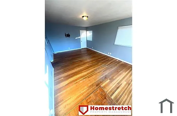 10212 Gourock Dr photo 1