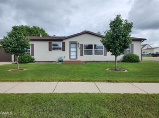 3424 Jericho Rd, Bismarck, ND 58503