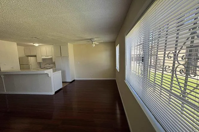 2 bed, 840 sqft, $1,475 — Photo 3