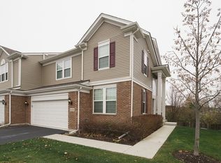 10S448 Carrington Cir, Burr Ridge, IL 60527