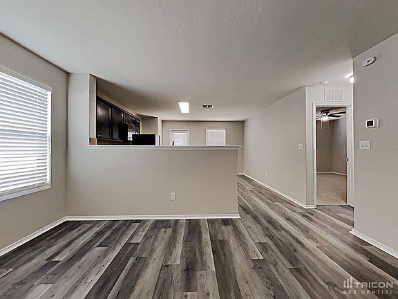 2nd image of 10622 Castello Cyn