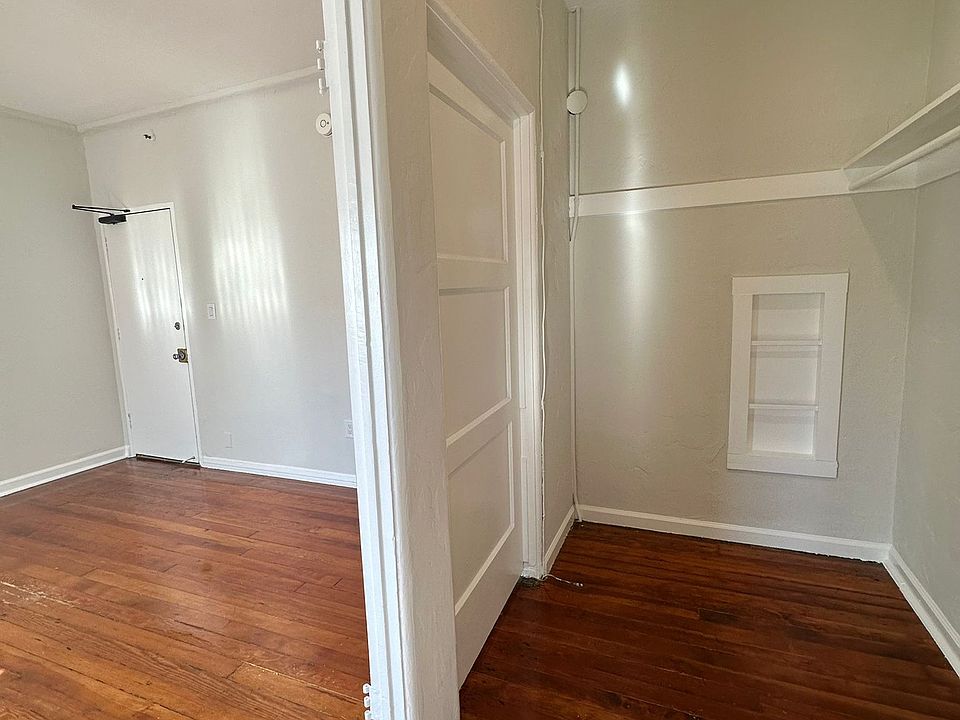 1st image of 1237 N Edgemont St APT 305