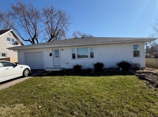 214 Minerva Ave, Wauconda, IL