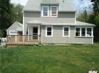 17 Pilgrim Rd, Brentwood, NY 11717