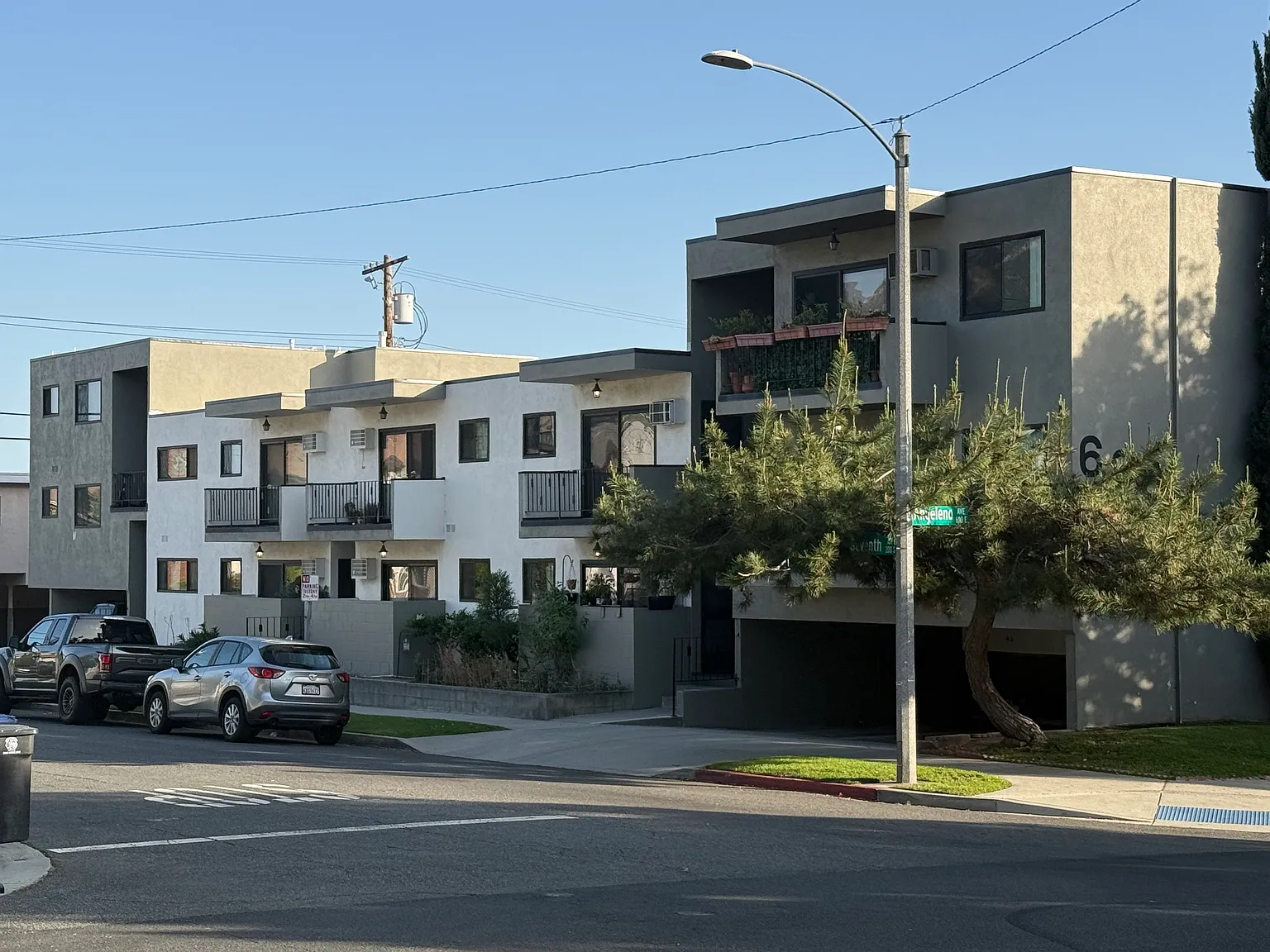 2 bed, 1100 sqft, $2,895 — Photo 1