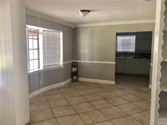 4th image of 2407 San Diego Dr