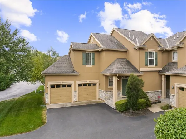 16136 Linden St, Overland Park, KS 66085