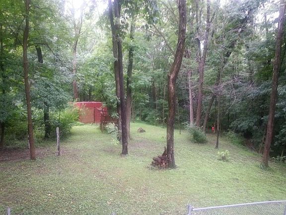 3rd image of 9345 Vaughn Ln