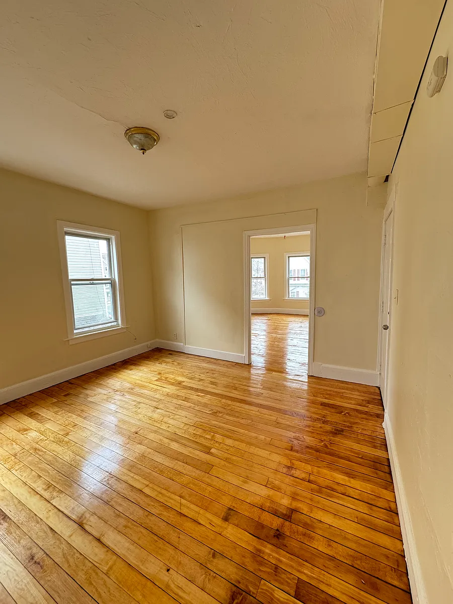 Building Photo - 98 Piedmont St #2