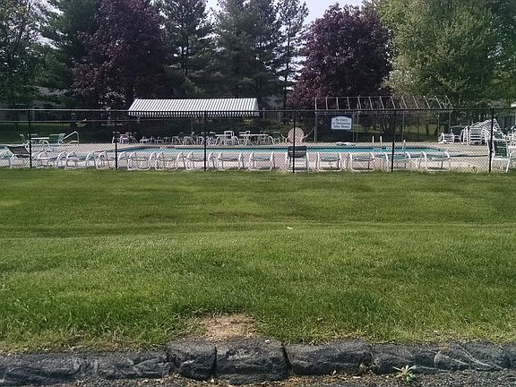 5th image of 112 Burgoyne Dr
