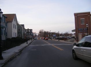 230 Fletcher St, Lowell, MA 01854