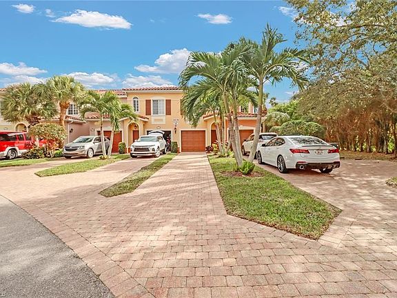 3rd image of 20230 Estero Gardens Cir Unit 208