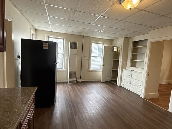 4th image of 96 Division St #2E