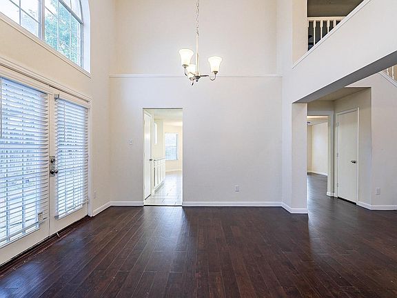 4th image of 1408 Belaire Dr
