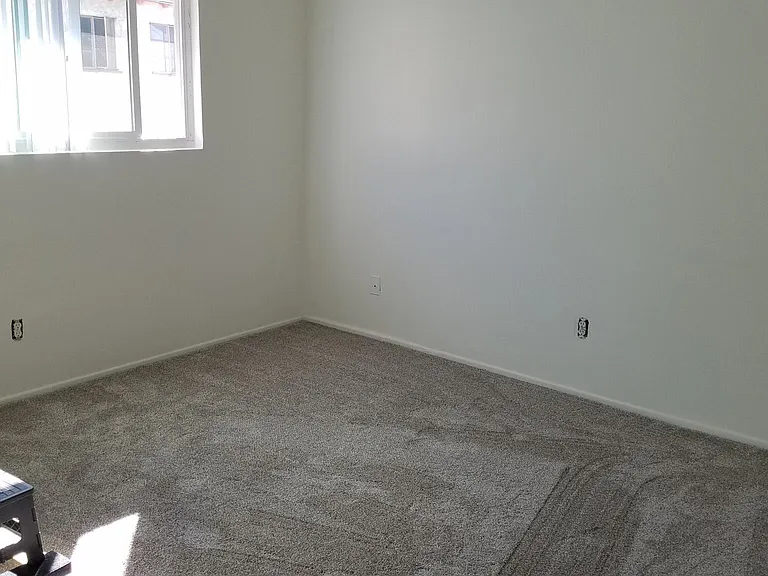 1907 Mathews Ave #B — Photo 11
