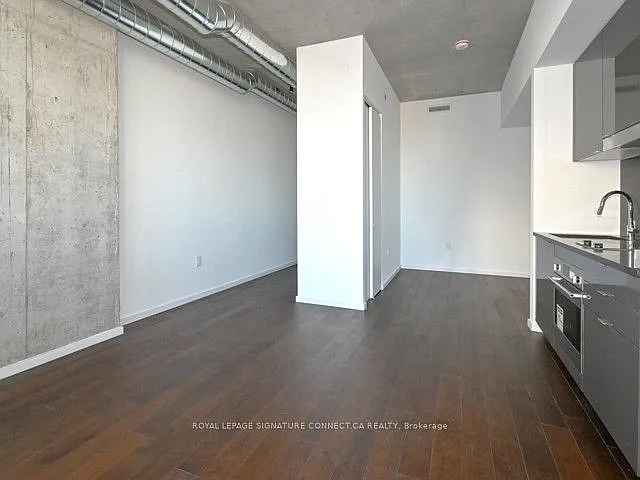 21 Lawren Harris Sq #910 — Photo 6