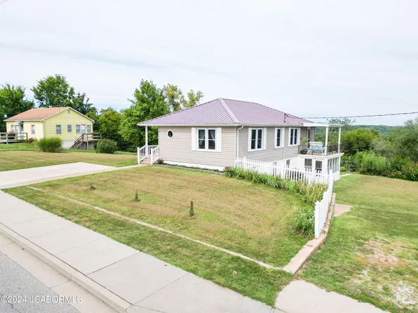 228 W Main St, Westphalia, MO 65085