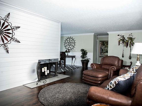 5th image of 1039 Parkhill Dr