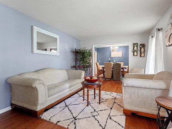 5th image of 3914 N Mission Oaks Dr