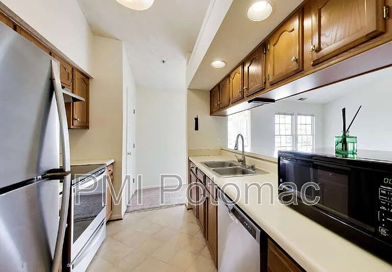 605 Himes Ave #111 — Photo 10