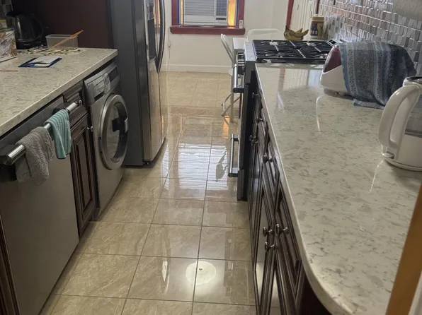 3591 161st Street #2J, Flushing, NY 11358