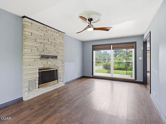 4th image of 520 W 34th St