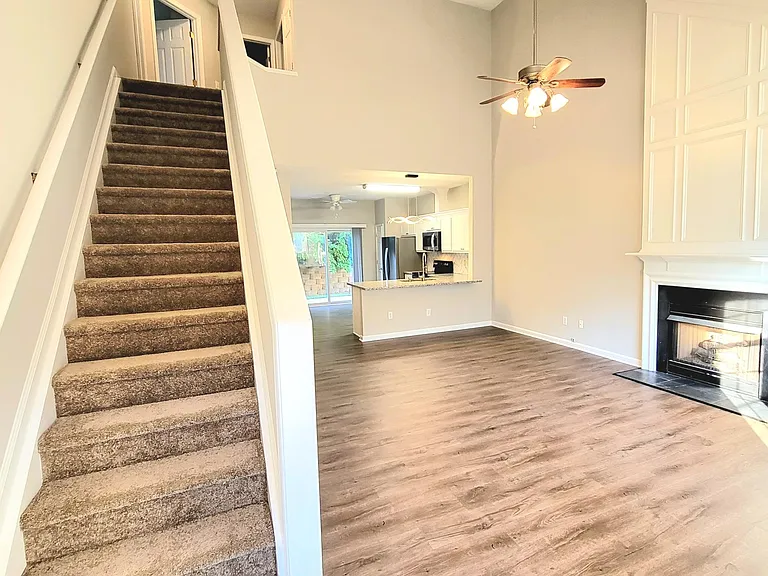 143 Brentfield Loop — Photo 3