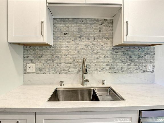 3rd image of 1301 S Atlantic Blvd APT 425B