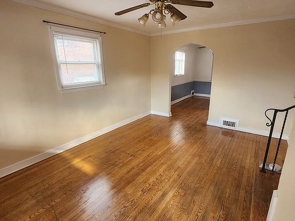 2nd image of 3128 Lyndale Pl SE
