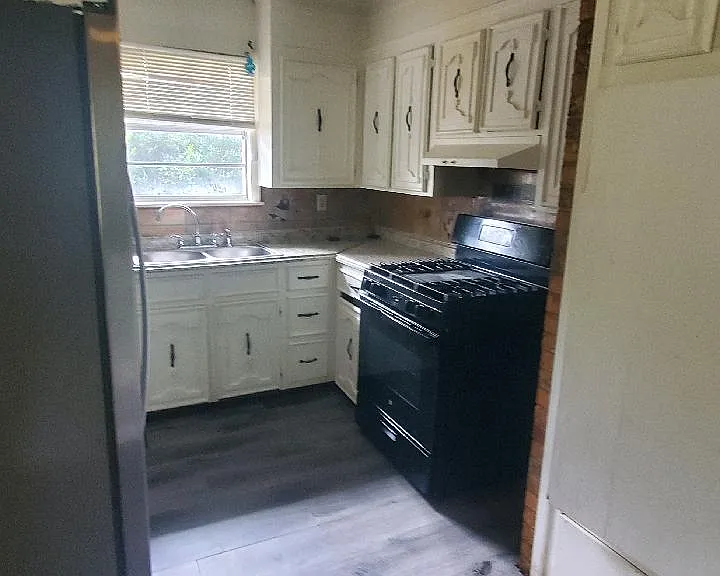 4540 Curtis Ln — Photo 8