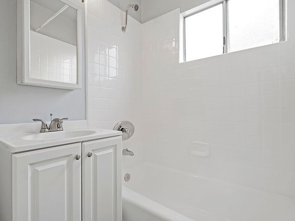 5th image of 14145-14149 Mulberry Dr #L