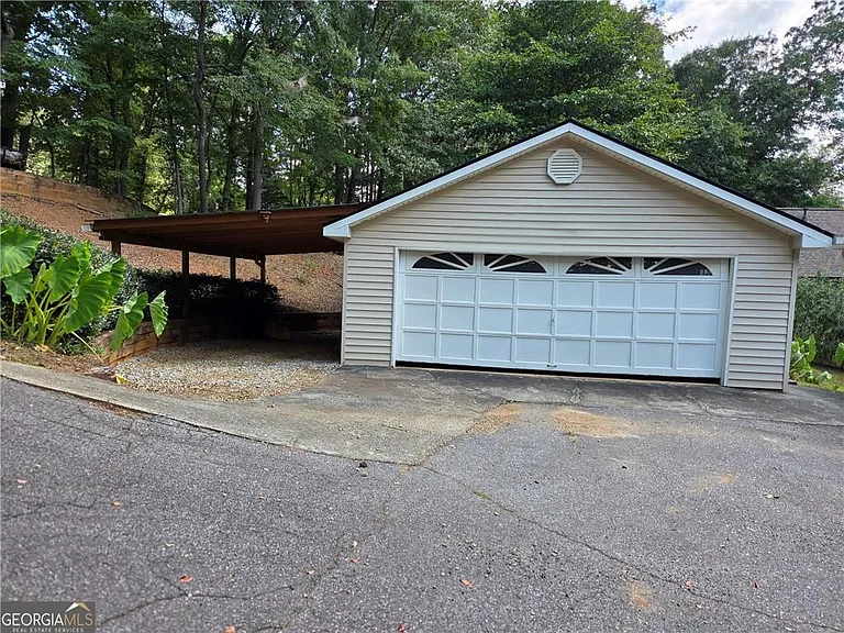 984 Overlook Dr — Photo 23