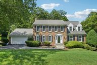 Hillington Ct-S1607-001.jpg