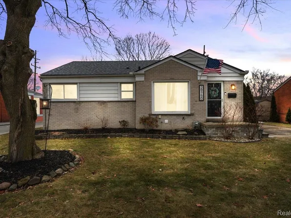 29750 W Chicago St, Livonia, MI 48150
