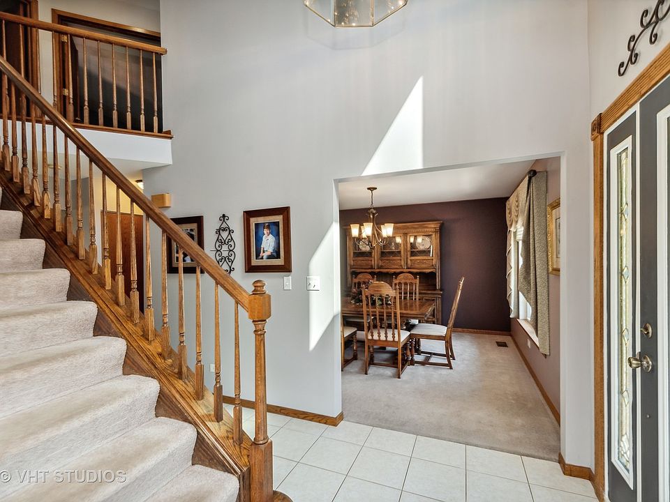 794 Grandview Dr, Crystal Lake, IL 60014 Zillow