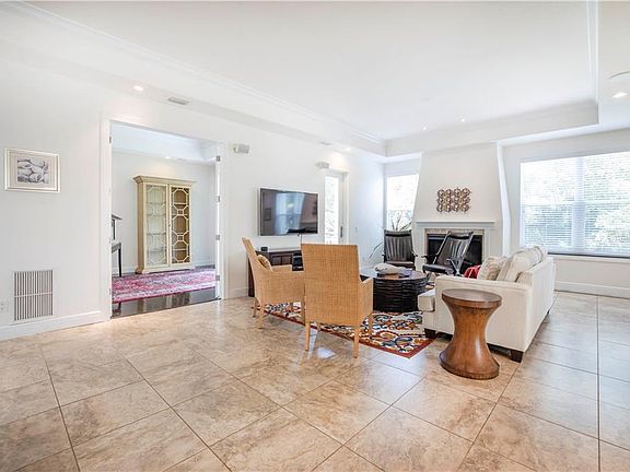 4th image of 6931 Bochi Cir