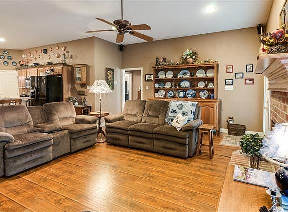 5th image of 432 Nottingham Ct