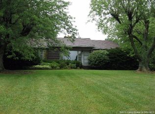 135 N Orchard Rd, Salem, IN 47167