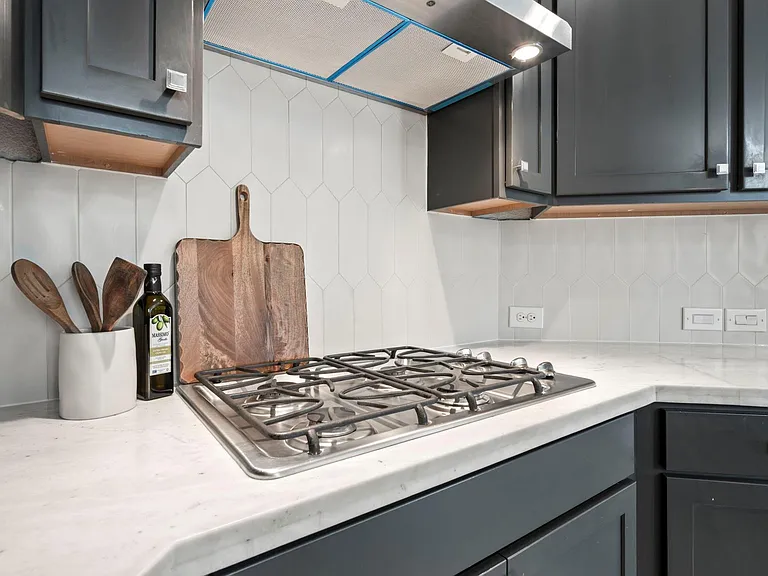 3938 Avalon Ridge Dr — Photo 11
