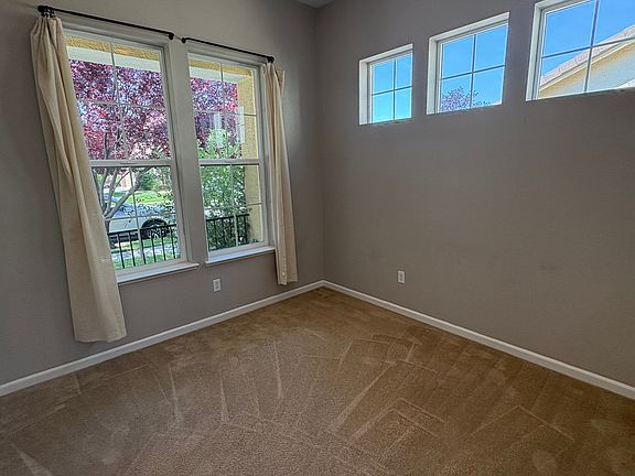 3rd image of 3686 Caymus Dr