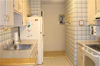 5th image of 13 Knoll Lane #13