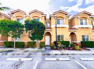 5906 Woodlands Blvd, Tamarac, FL 33319